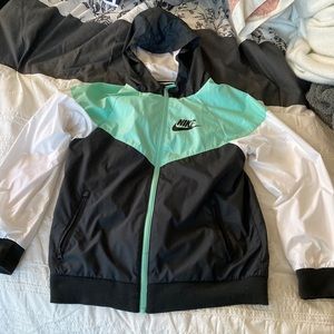 Boys Nike Windbreaker